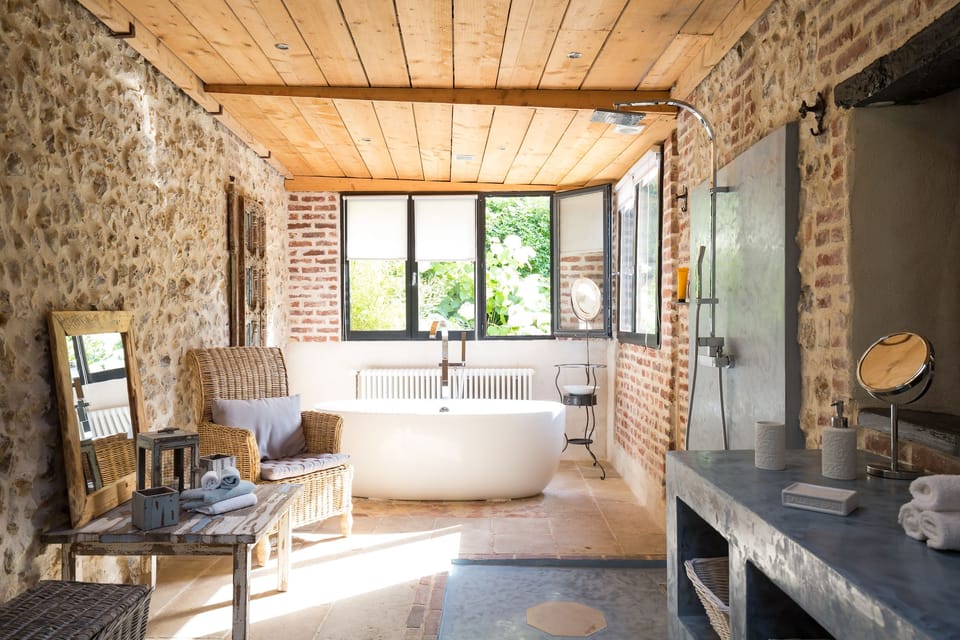 Cottage (Orangerie) | Bathroom | Combined shower/tub, deep soaking tub, hydromassage showerhead