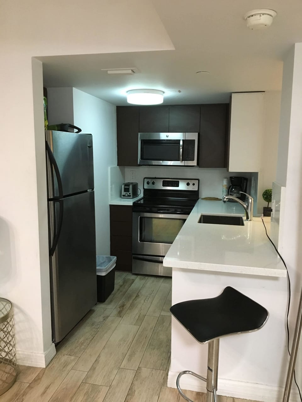 House, 2 Bedrooms | Private kitchen | Full-size fridge, microwave, oven, stovetop