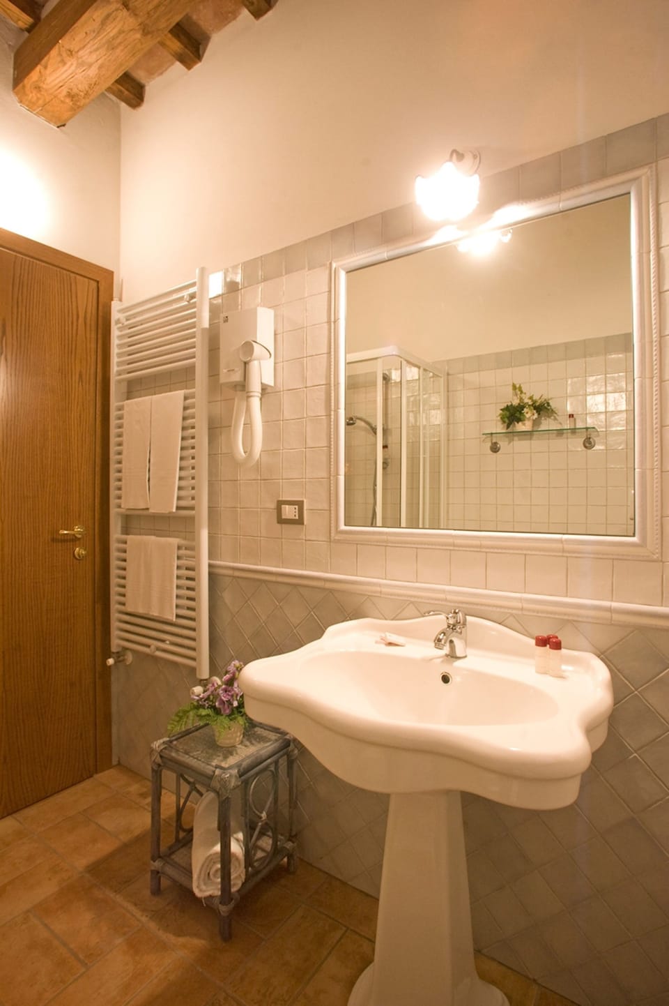 Apartment, 1 Bedroom | Bathroom | Shower, free toiletries, hair dryer, slippers