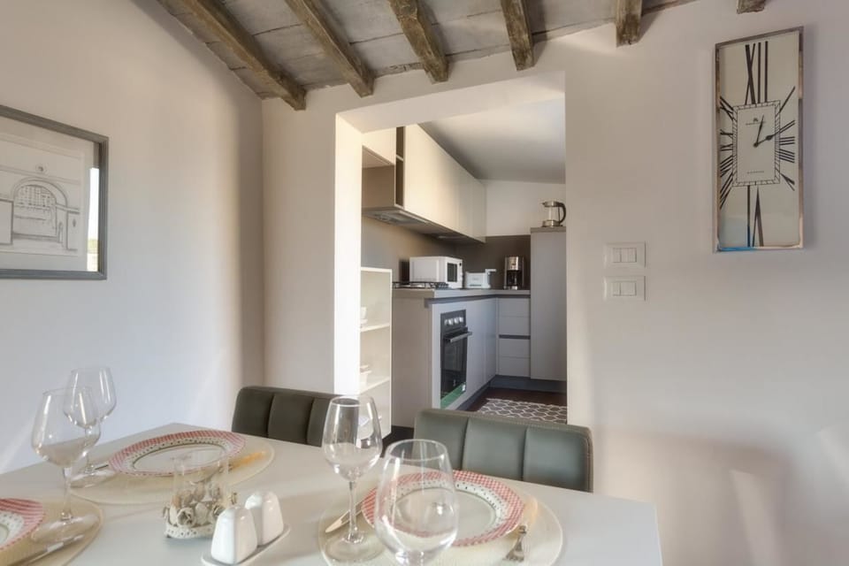 Apartment, 1 Bedroom | In-room dining