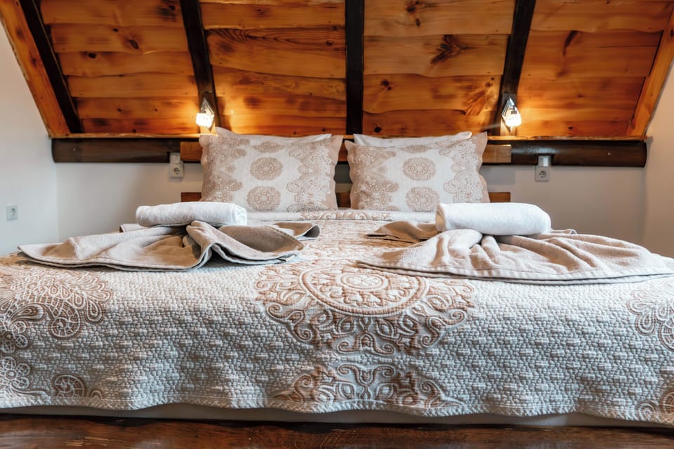 Deluxe Double Room | Premium bedding, in-room safe, desk, laptop workspace