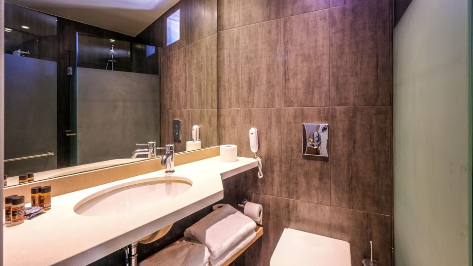 Free toiletries, hair dryer, towels