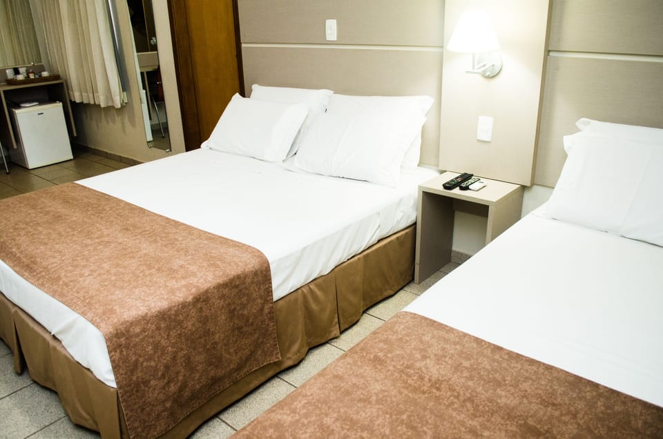 Premium Room | Minibar, in-room safe, desk, laptop workspace