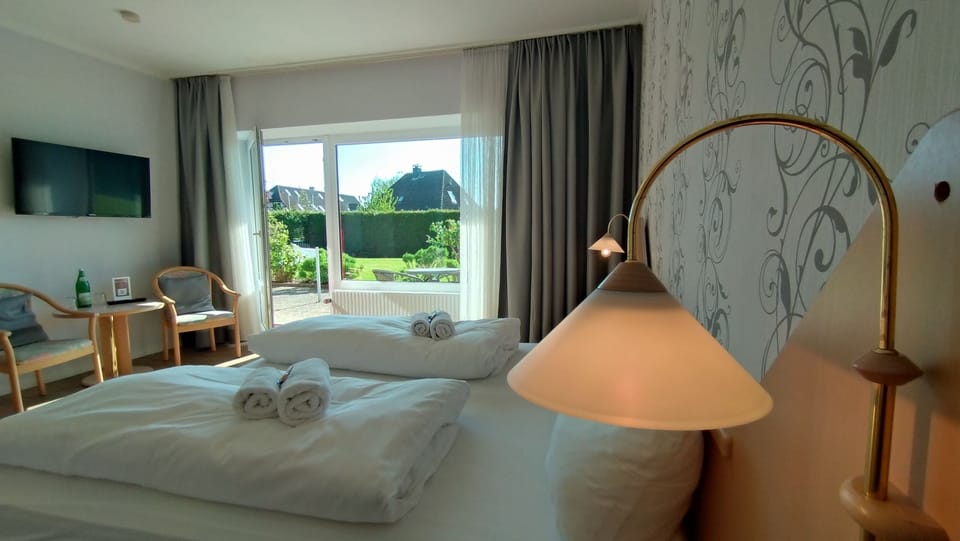 In-room safe, free WiFi