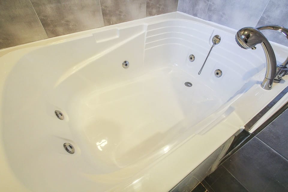 Special Room, Ocean View (High floor) | Bathroom | Free toiletries, hair dryer, bathrobes, slippers