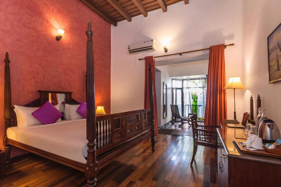 Deluxe Room | Premium bedding, minibar, in-room safe, blackout drapes