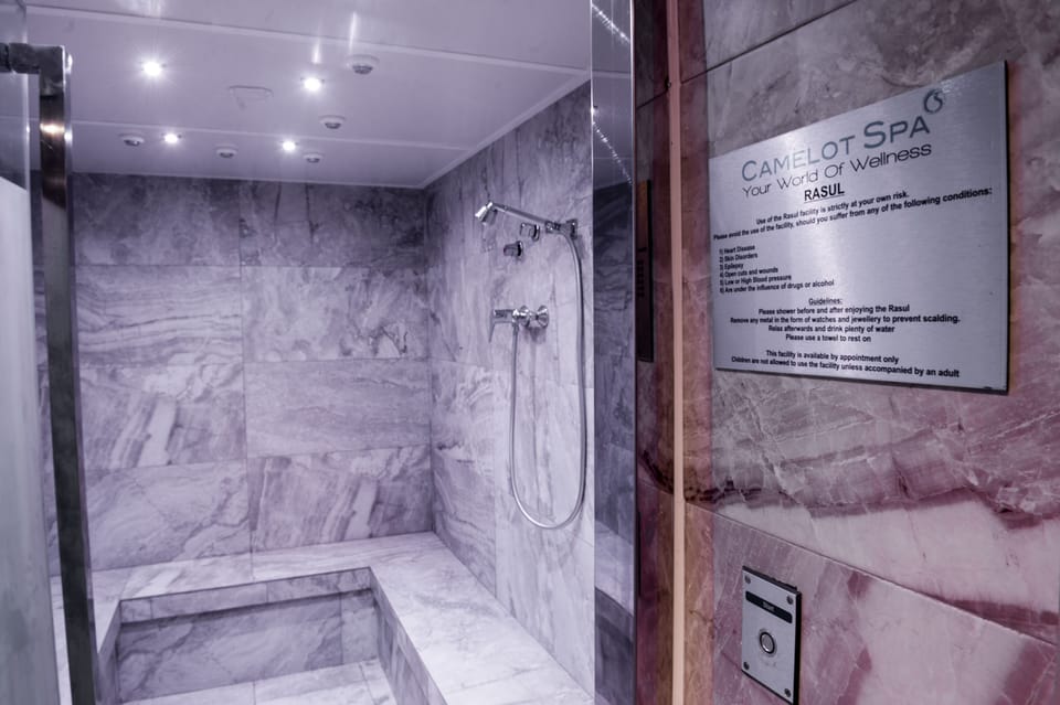 Sauna, body treatments, mud baths, hydrotherapy, body wraps, body scrubs