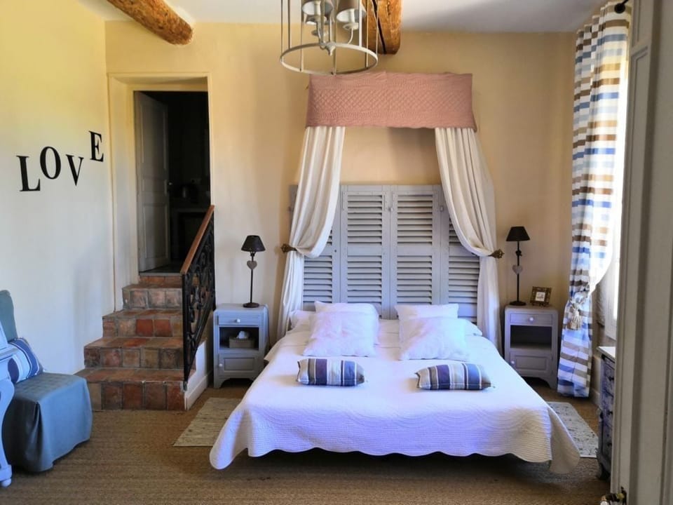 Family Triple Room, Ensuite, Garden View (Chambre Love) | Select Comfort beds, blackout drapes, iron/ironing board, free WiFi