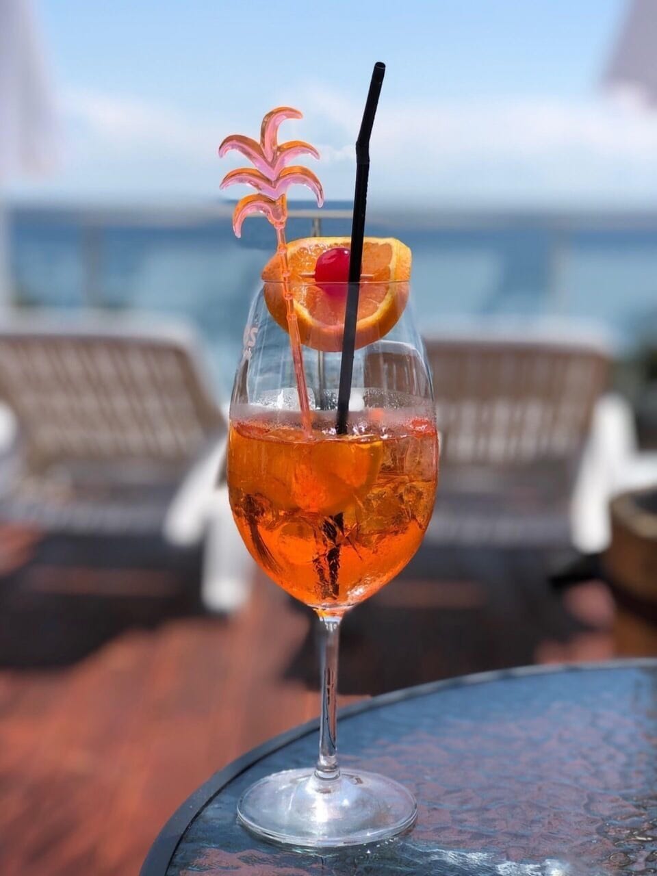 Poolside bar