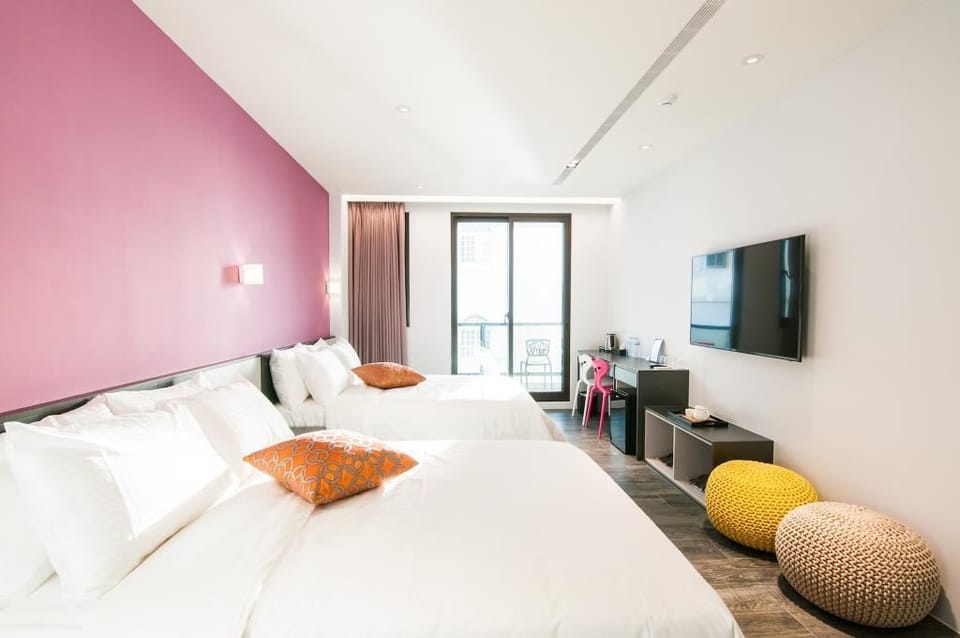 Quadruple Room, Sea View | Desk, soundproofing, iron/ironing board, free WiFi