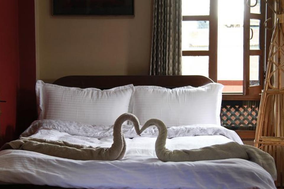 Deluxe Room | Desk, soundproofing, rollaway beds, free WiFi