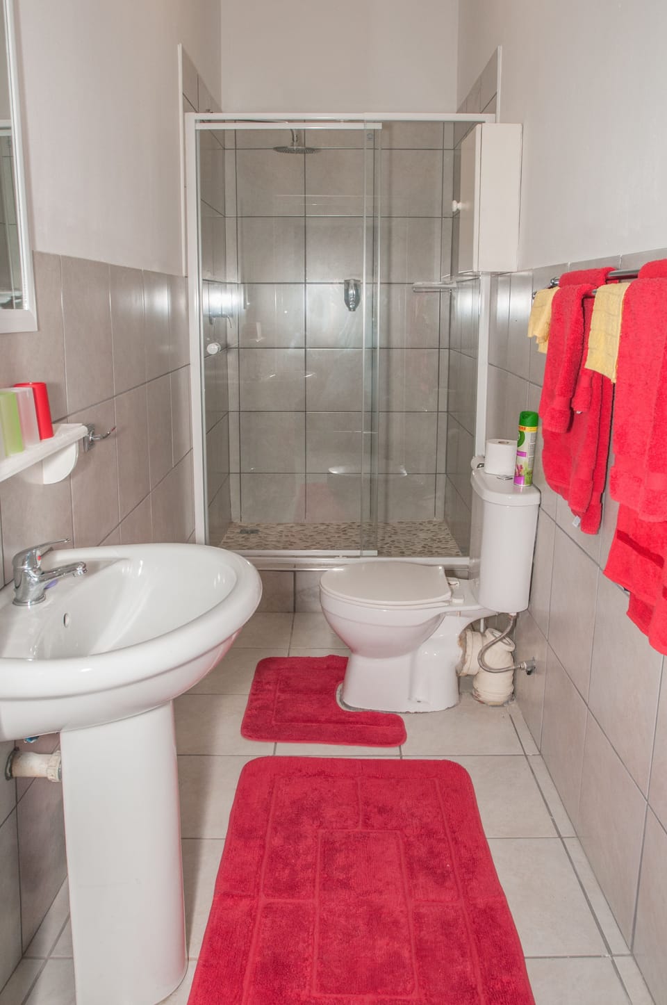 Two private rooms / Separate shower | Bathroom | Deep soaking tub, rainfall showerhead, free toiletries, hair dryer