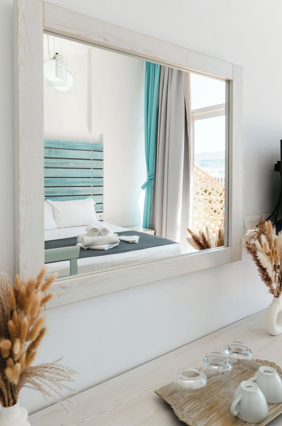 Junior Suite with Sea View | Desk, iron/ironing board, free WiFi, bed sheets