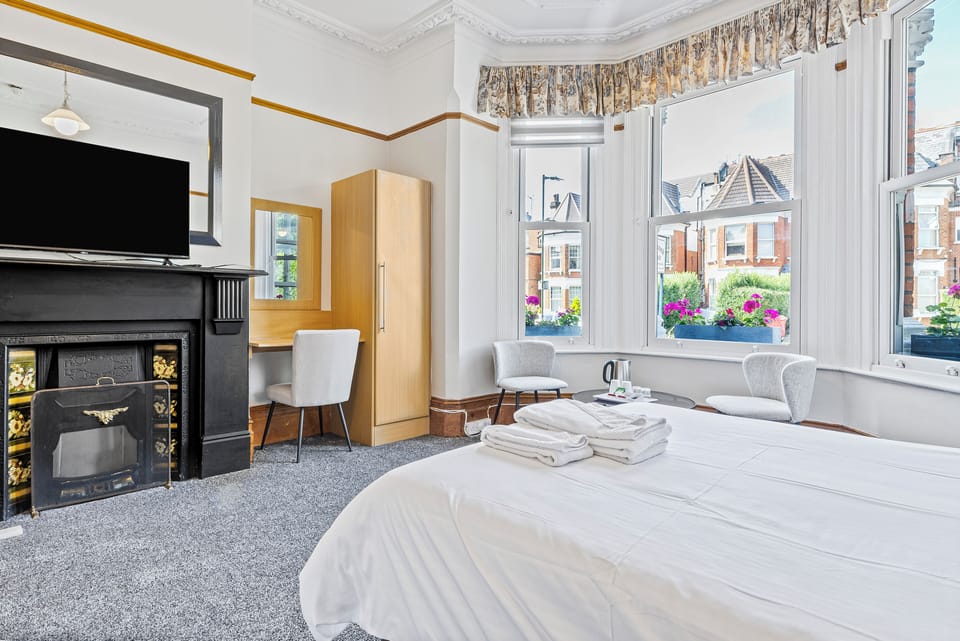 Standard Double Room | In-room safe, desk, iron/ironing board, free WiFi