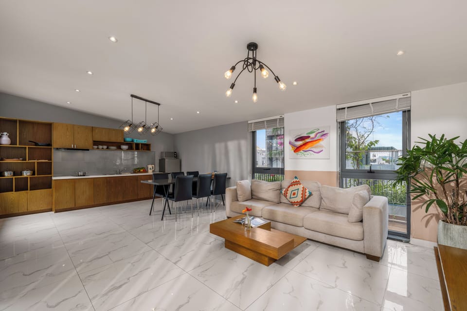 Penthouse Bohemian | Private kitchenette | Full-size fridge, microwave, electric kettle, paper towels