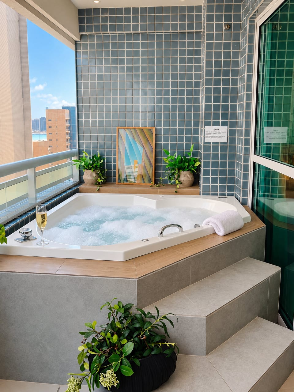 Outdoor spa tub