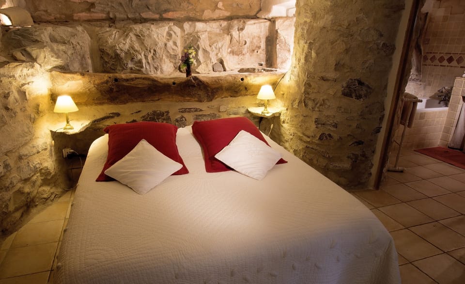 Room (La Bergerie) | Individually decorated, individually furnished, desk, soundproofing