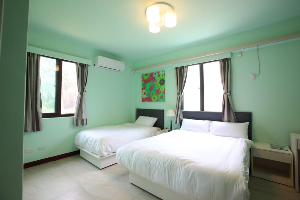 Triple Room, Garden Area | Desk, free WiFi, bed sheets