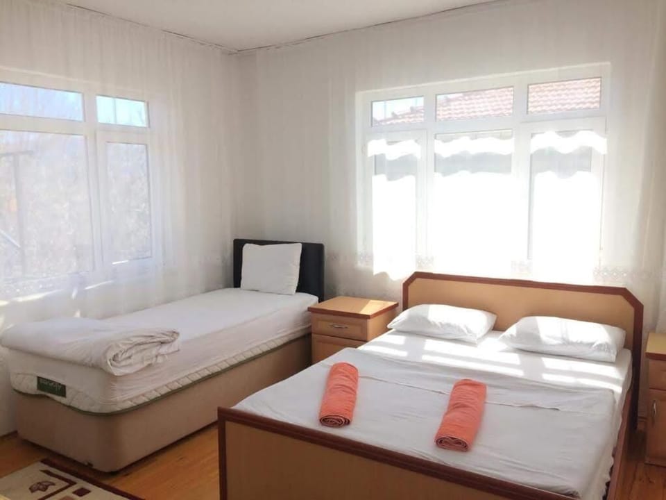 In-room safe, desk, iron/ironing board, free WiFi