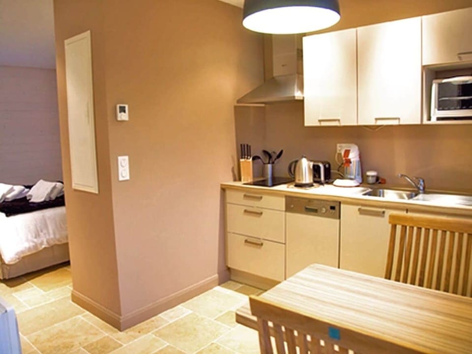 Superior Apartment, Ensuite, Garden View (Au Rez-de-chaussee) | Miscellaneous