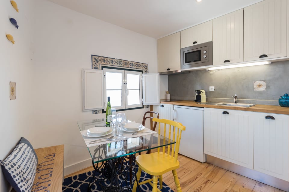 Loft, River View | Private kitchenette | Fridge, microwave, stovetop, dishwasher