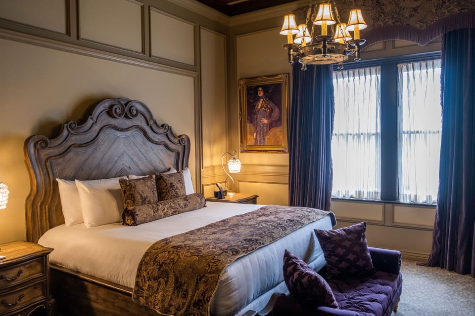 Luxury Room, 1 King Bed | Egyptian cotton sheets, premium bedding, pillowtop beds, minibar