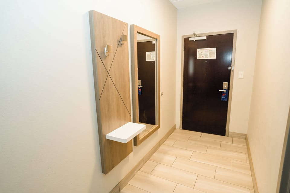 Desk, iron/ironing board, free cribs/infant beds, free WiFi