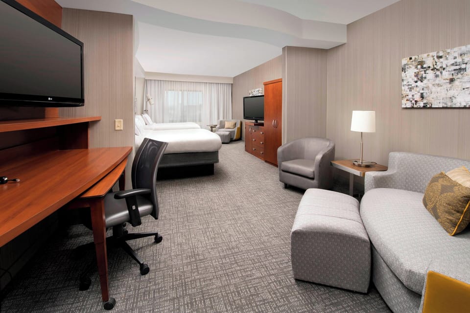 Desk, iron/ironing board, WiFi (free), alarm clocks