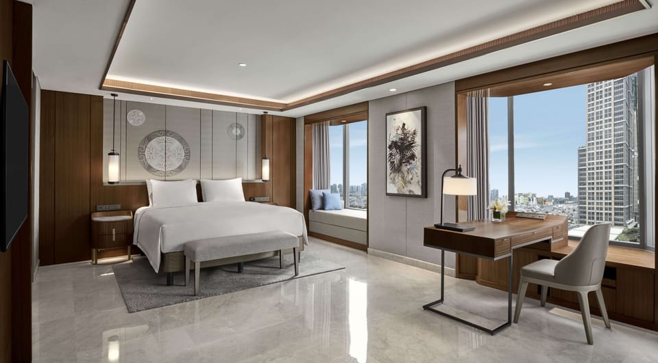 Premium bedding, minibar, in-room safe, desk