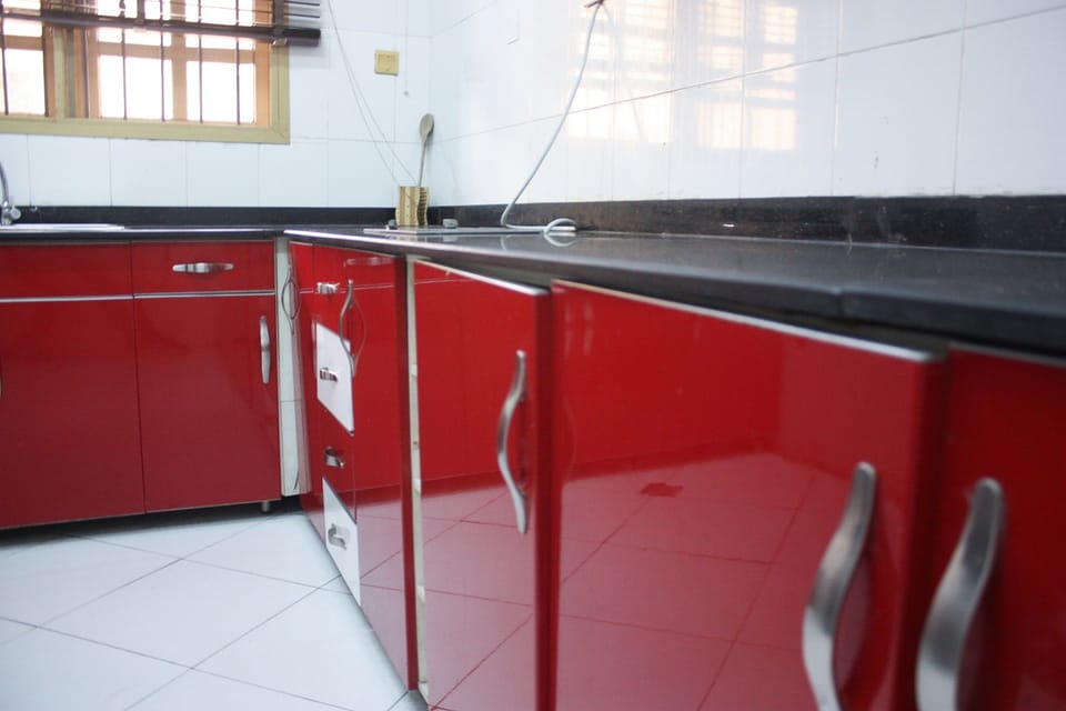 Apartment, 3 Bedrooms | Private kitchen | Fridge, cookware/dishes/utensils
