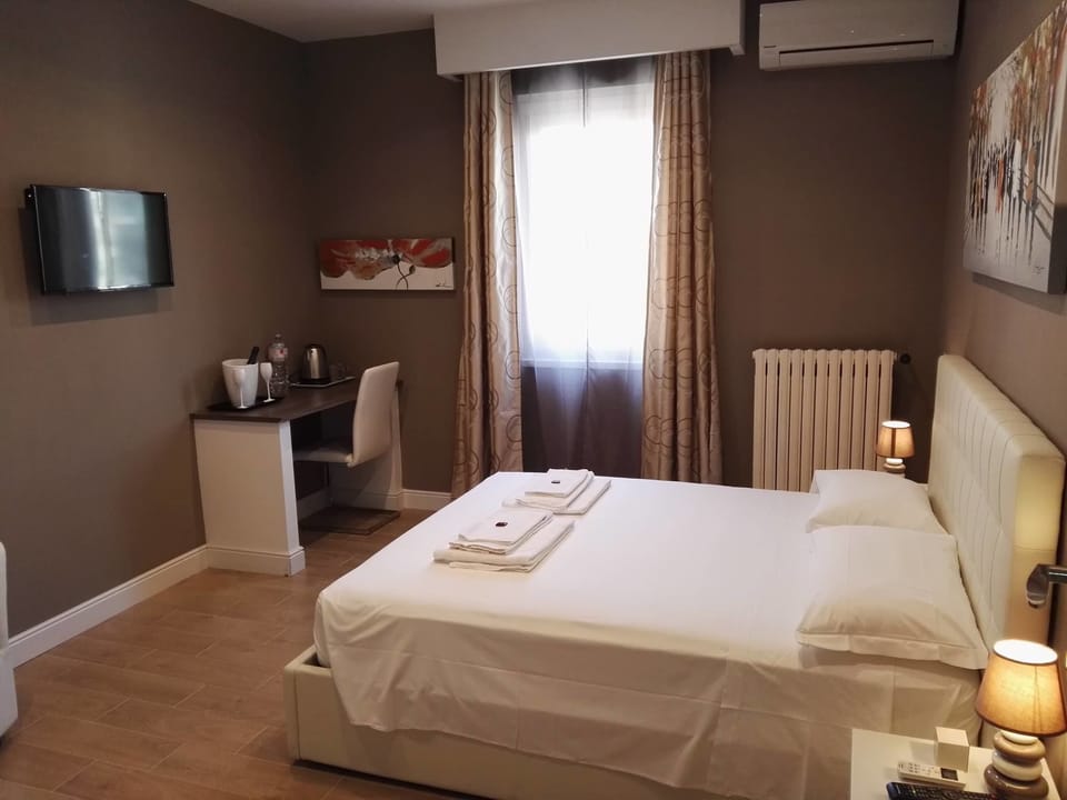 Desk, rollaway beds (surcharge), WiFi (free), bed sheets