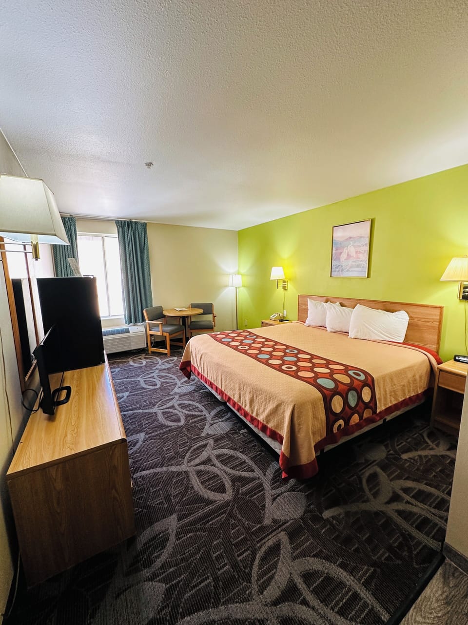 Deluxe Room, 1 King Bed | Premium bedding, free WiFi, bed sheets