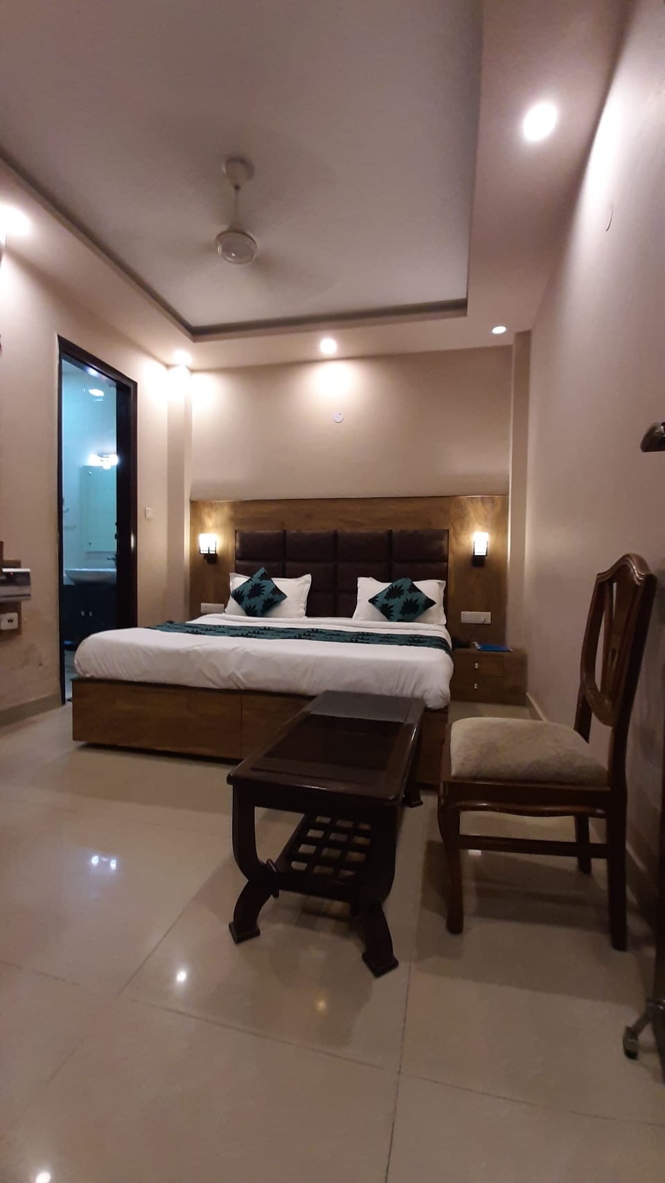 Executive Room | Free WiFi