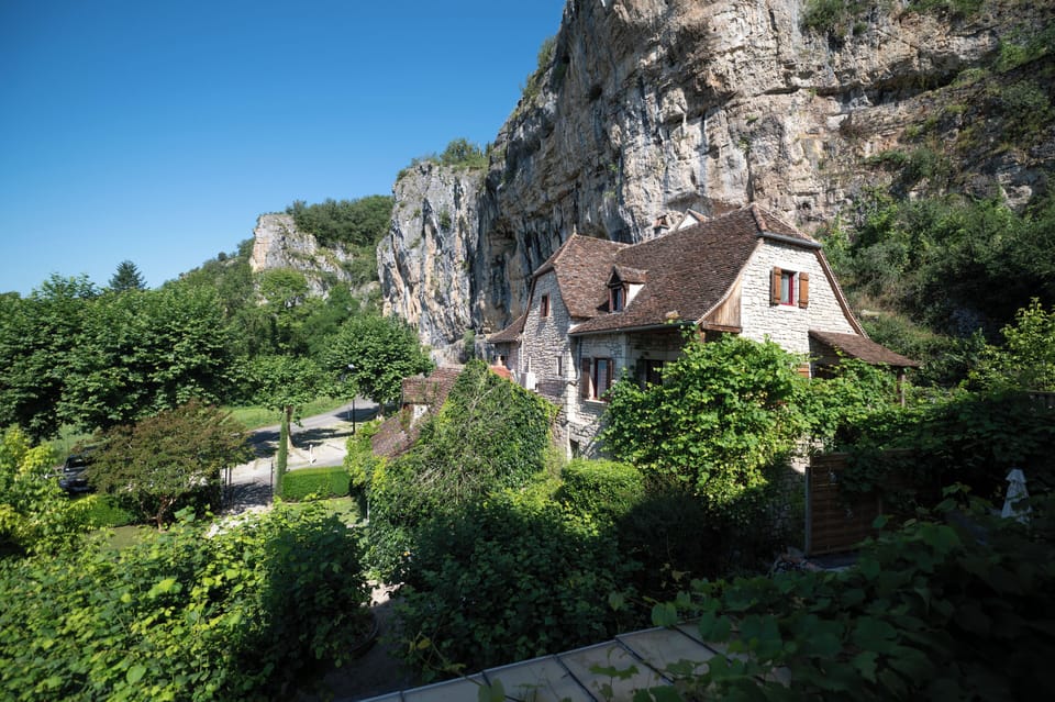 Logis Hôtel Domaine les Falaises Hotel in Occitanie