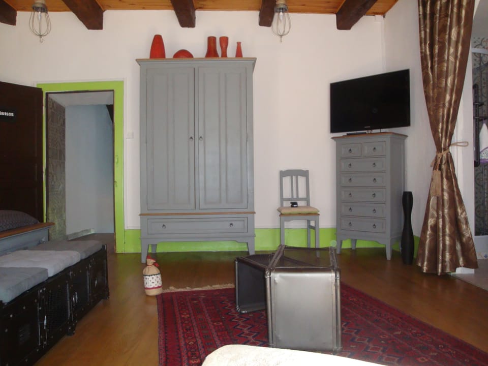 Double Room, City View (Esquisse) | Premium bedding, free WiFi, bed sheets