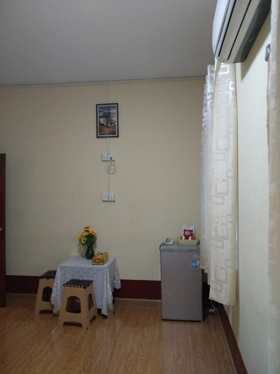 In-room safe, desk, soundproofing, free WiFi