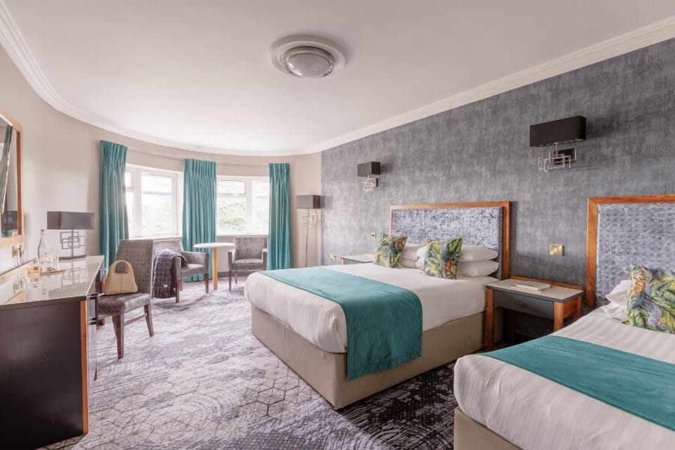 Deluxe Double Room | In-room safe, iron/ironing board, WiFi (free), bed sheets