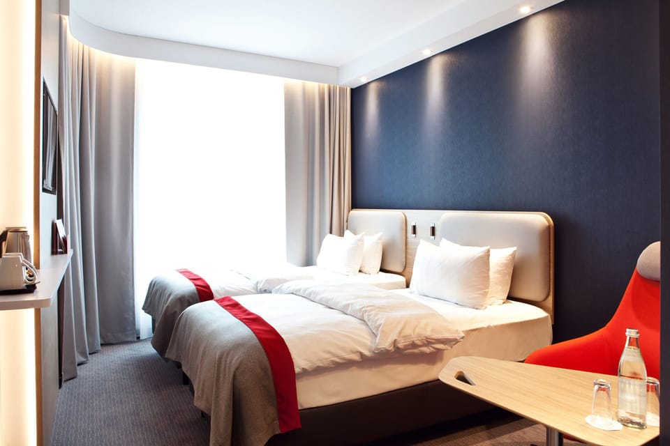 Standard Room, 2 Twin Beds | Hypo-allergenic bedding, desk, laptop workspace, blackout drapes