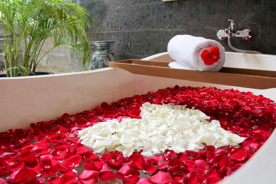 Family Villa | Deep soaking bathtub