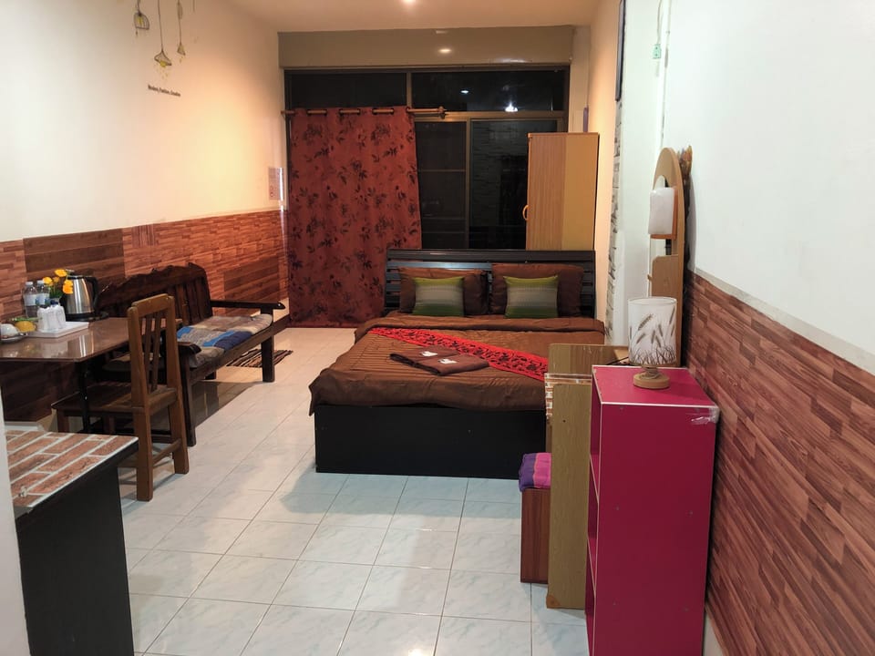 Standard Double Room | Free WiFi