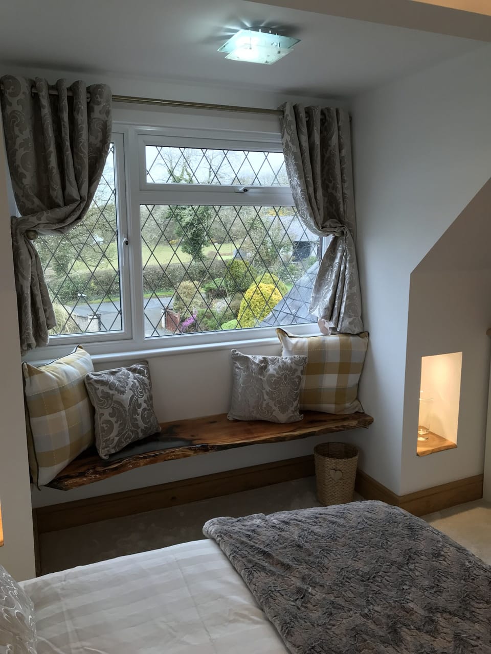 Deluxe Double Room, 1 Double Bed, Ensuite, Sea View | Egyptian cotton sheets, premium bedding, pillowtop beds, in-room safe