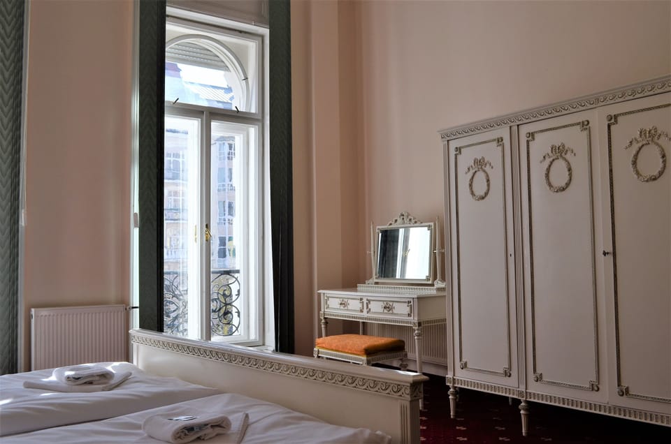 Family Apartment, 2 Bedrooms, Connecting Rooms | Minibar, in-room safe, desk, soundproofing