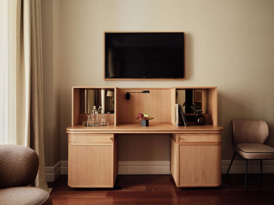 Egyptian cotton sheets, premium bedding, minibar, in-room safe