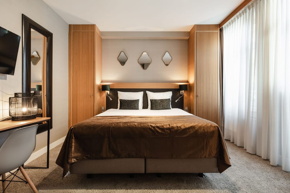 Superior Double Room | Premium bedding, minibar, in-room safe, desk
