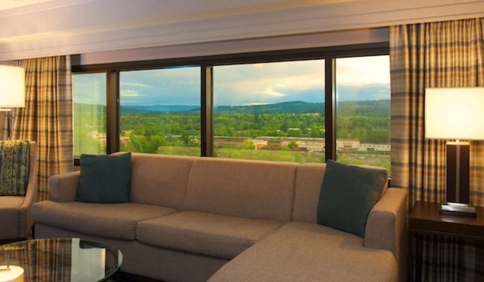 Presidential Room, 2 Bedrooms, Non Smoking | Living area | 40-inch flat-screen TV with cable channels, TV, pay movies