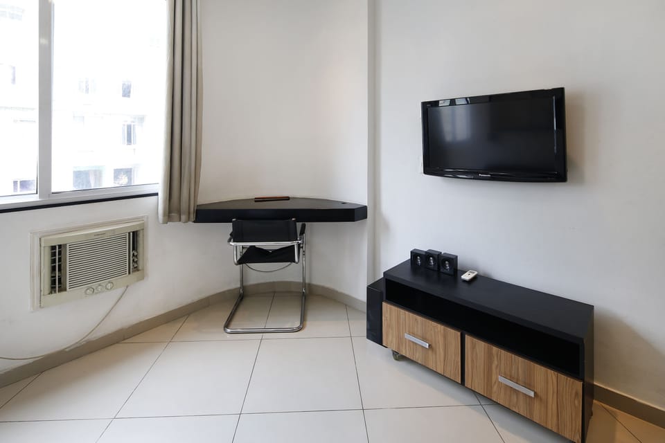 LCD TV, DVD player