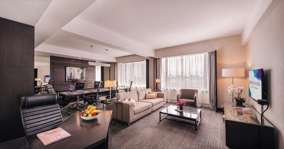 Premium bedding, in-room safe, desk, laptop workspace