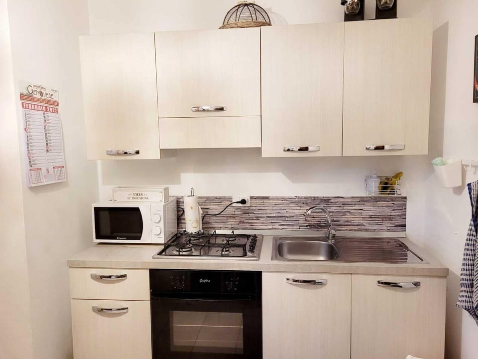 Shared fridge, electric kettle