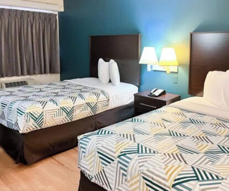 WiFi (free), bed sheets