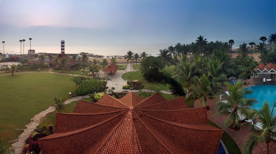Private beach, free beach cabanas, sun loungers, beach towels
